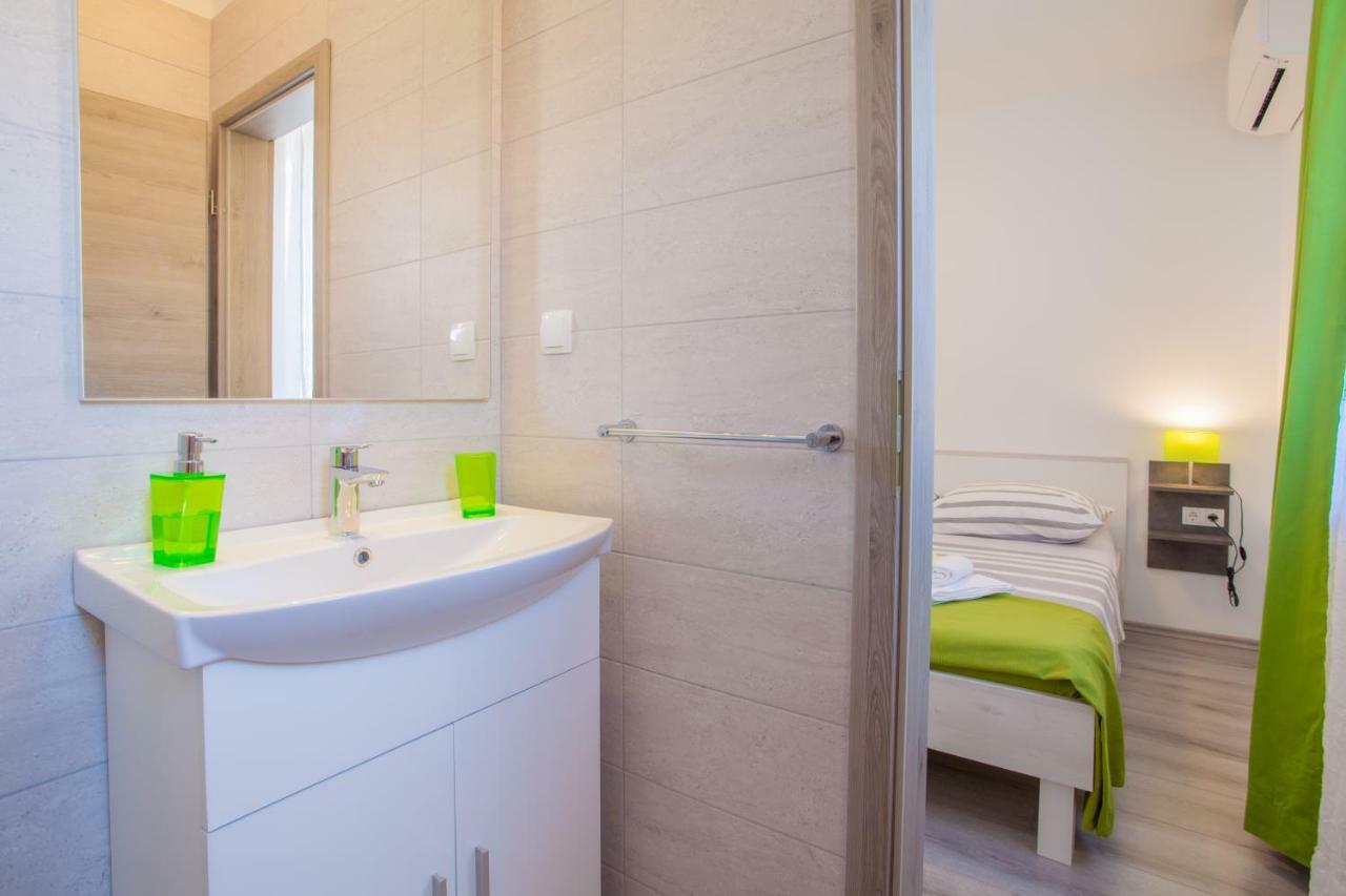 Room Elelina Cres Eksteriør billede