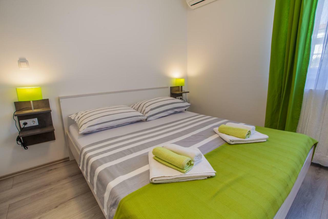 Room Elelina Cres Eksteriør billede